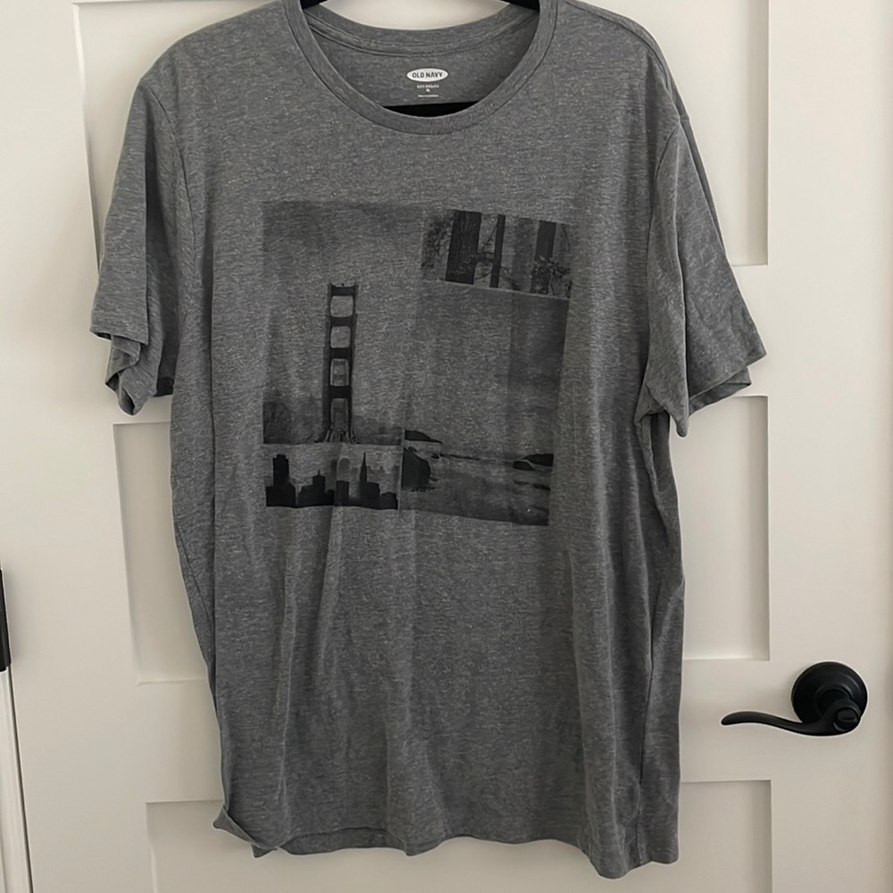 Old Navy Grey T, size XL